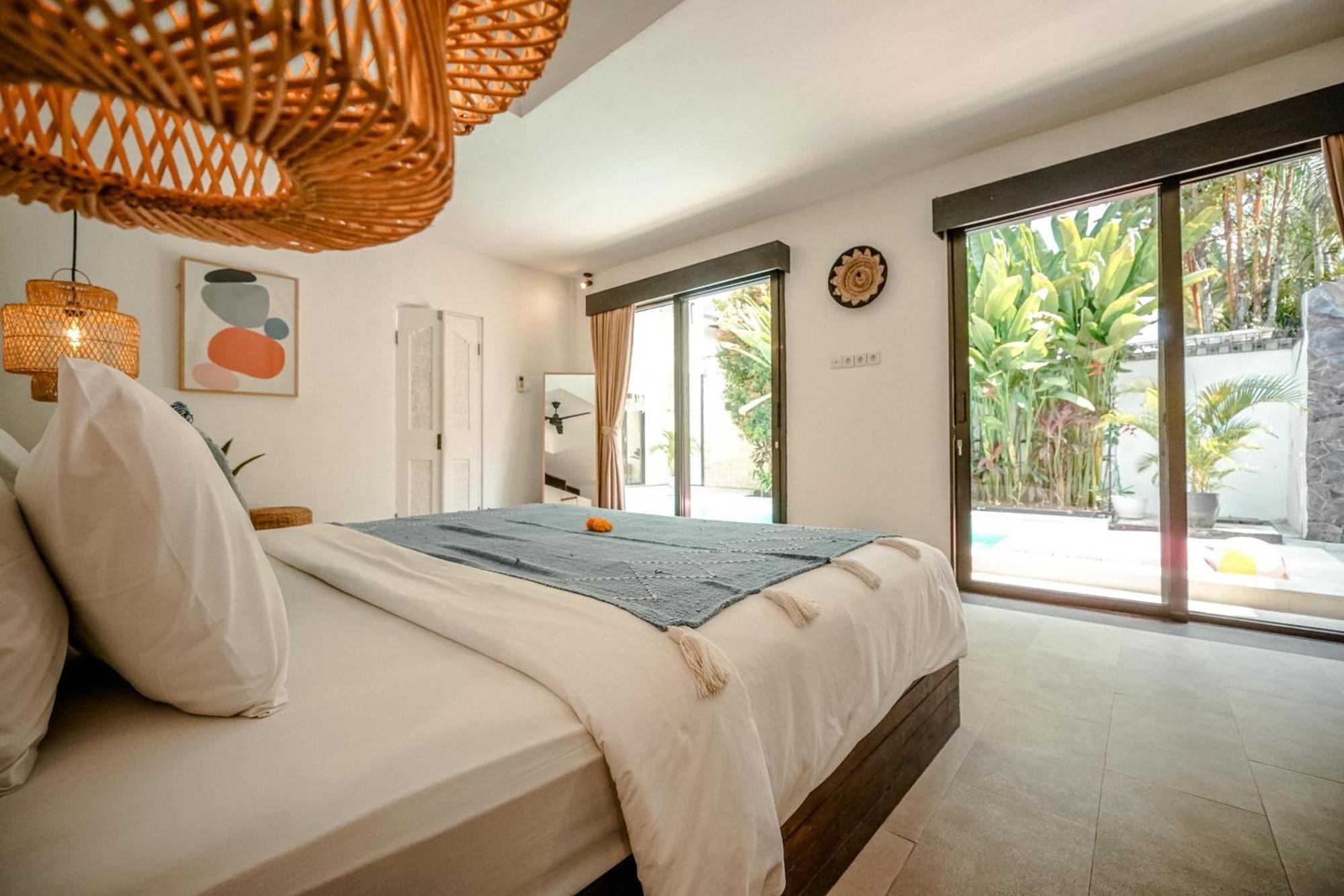 Lalita Villas Seminyak Exterior photo