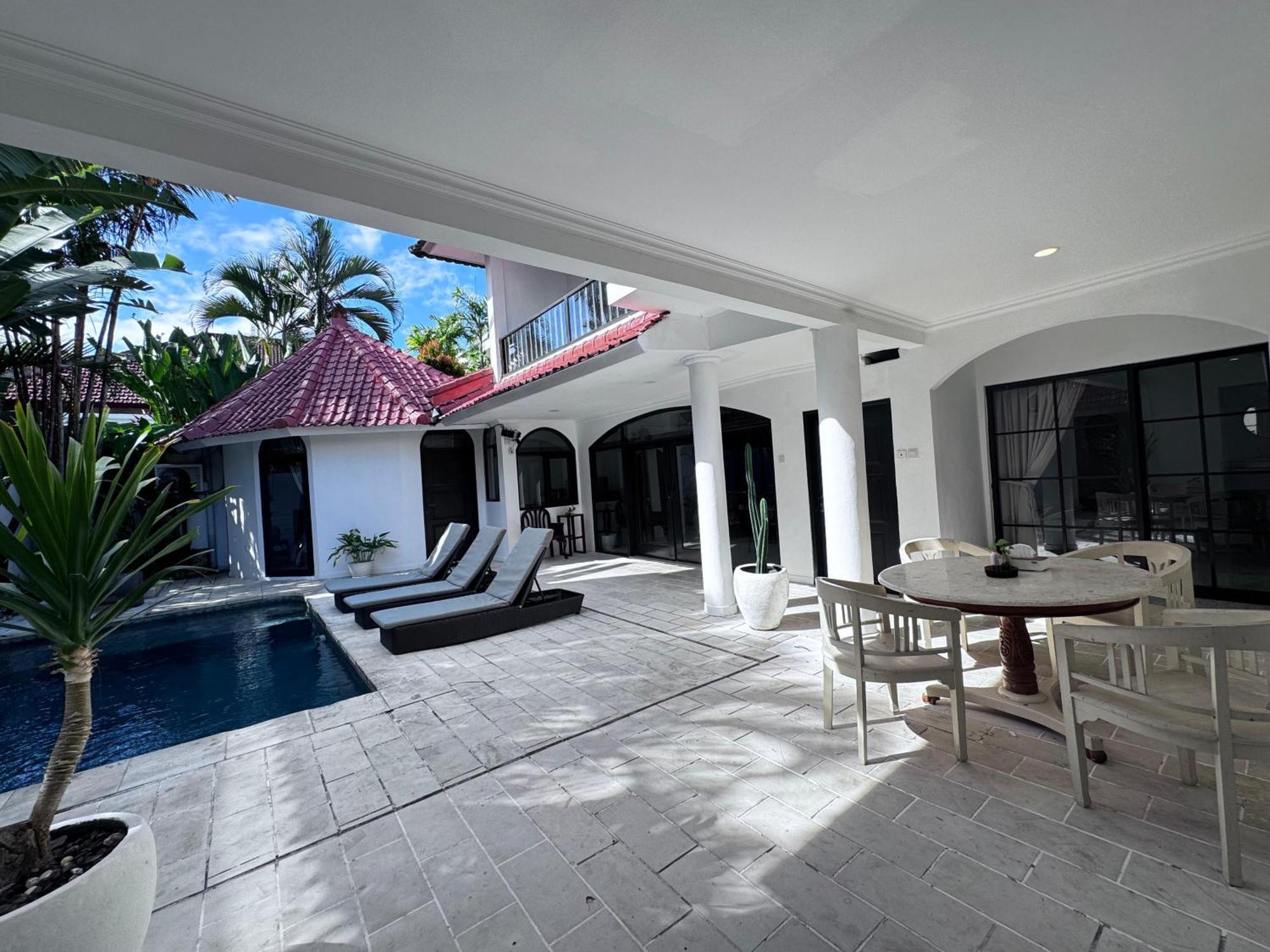Lalita Villas Seminyak Exterior photo